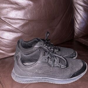 Black sneaker size 10 or 43